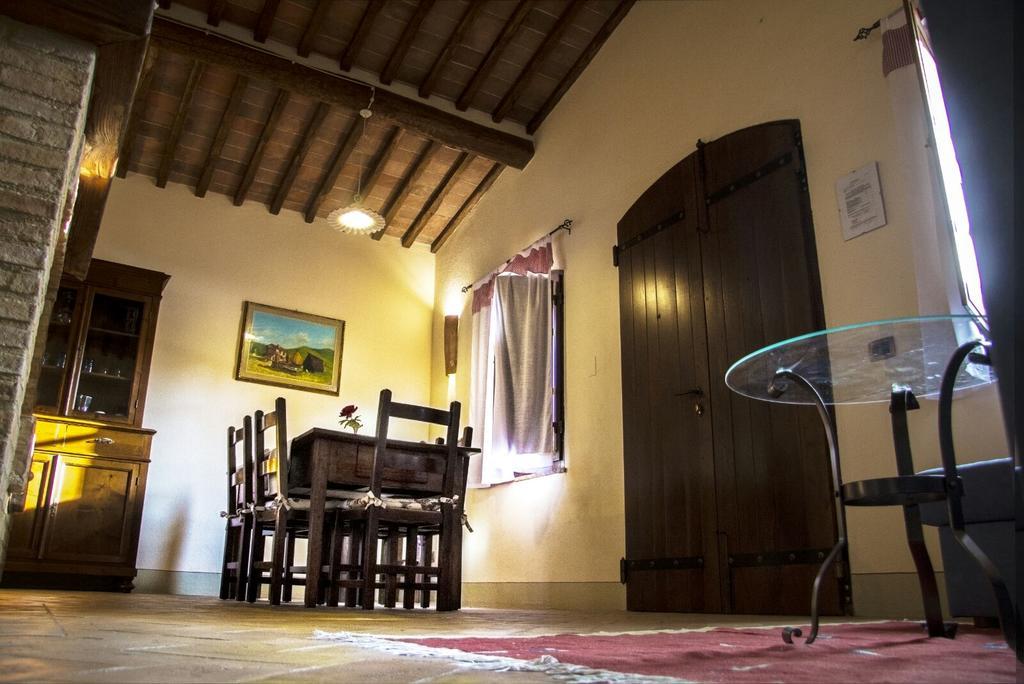 Agriturismo San Pierino มอนติโรนี ดาร์เบีย ภายนอก รูปภาพ