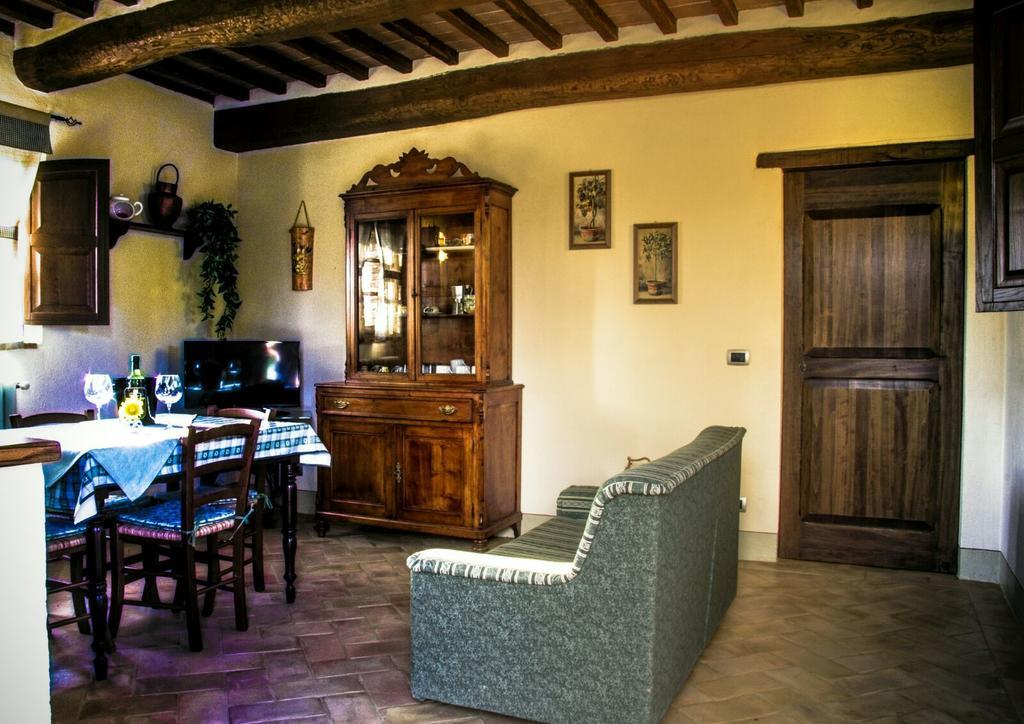 Agriturismo San Pierino มอนติโรนี ดาร์เบีย ภายนอก รูปภาพ