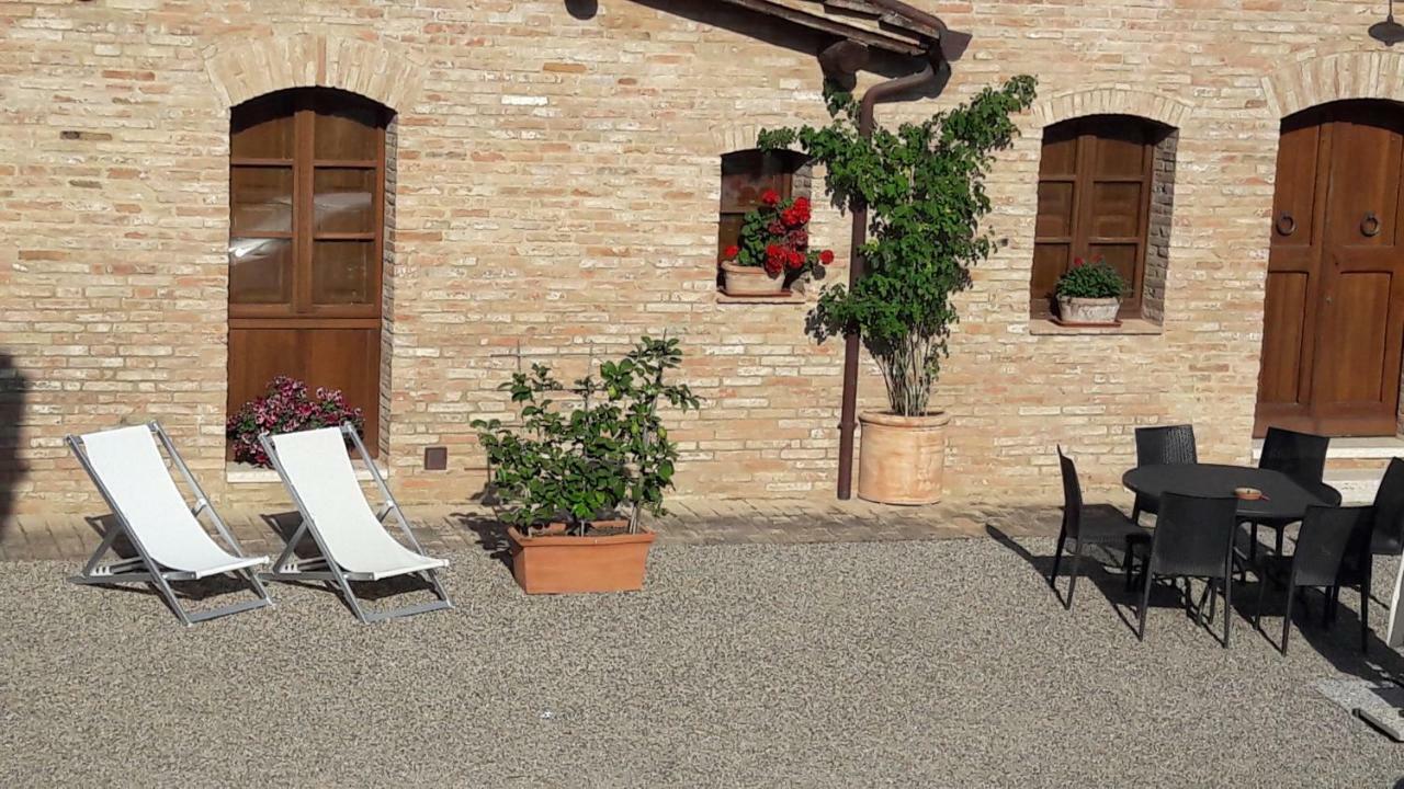 Agriturismo San Pierino มอนติโรนี ดาร์เบีย ภายนอก รูปภาพ