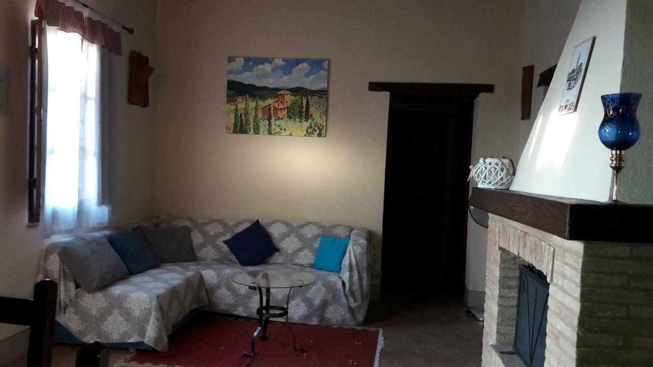Agriturismo San Pierino มอนติโรนี ดาร์เบีย ภายนอก รูปภาพ