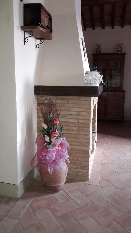 Agriturismo San Pierino มอนติโรนี ดาร์เบีย ภายนอก รูปภาพ